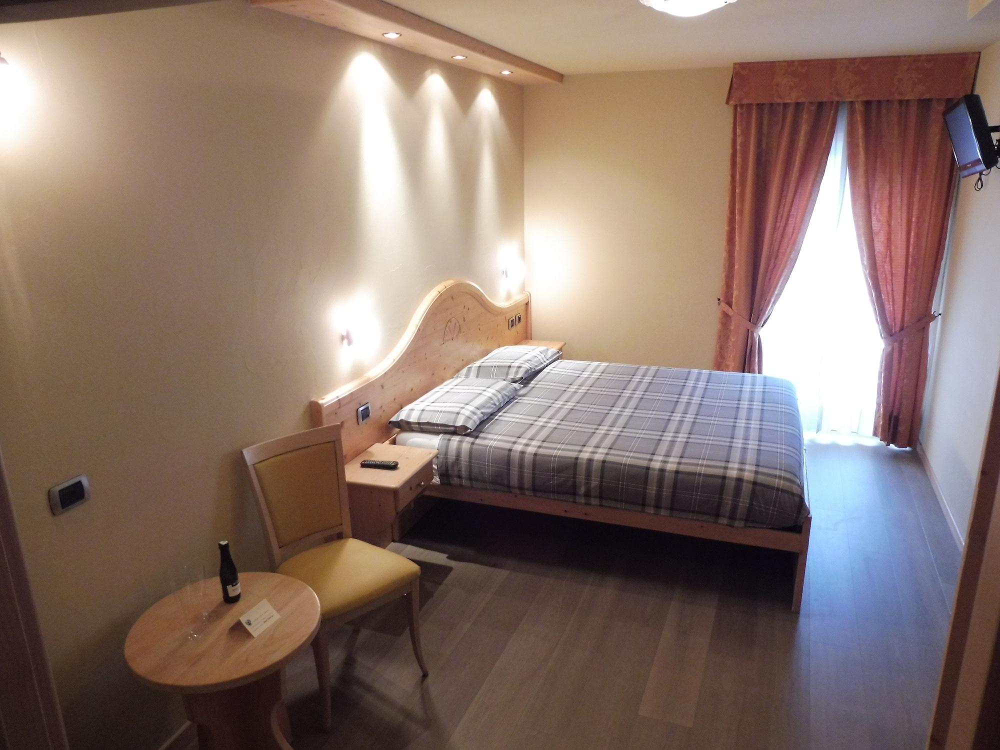 Hotel Valeria 리비뇨 외부 사진