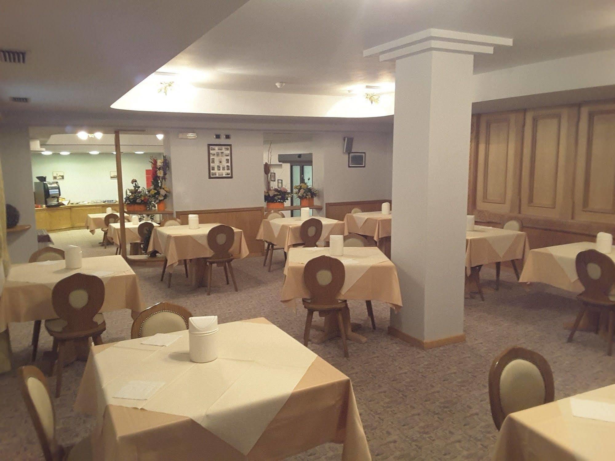 Hotel Valeria 리비뇨 외부 사진
