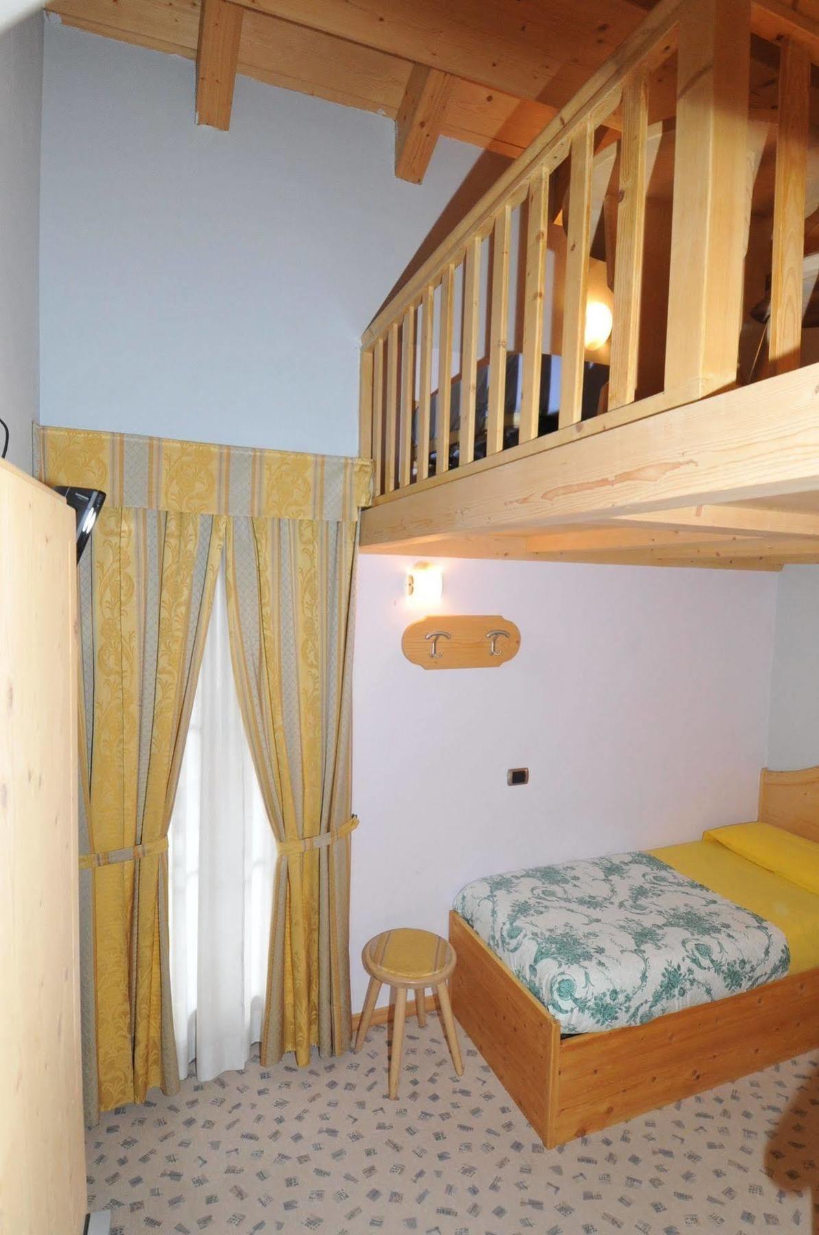 Hotel Valeria 리비뇨 외부 사진