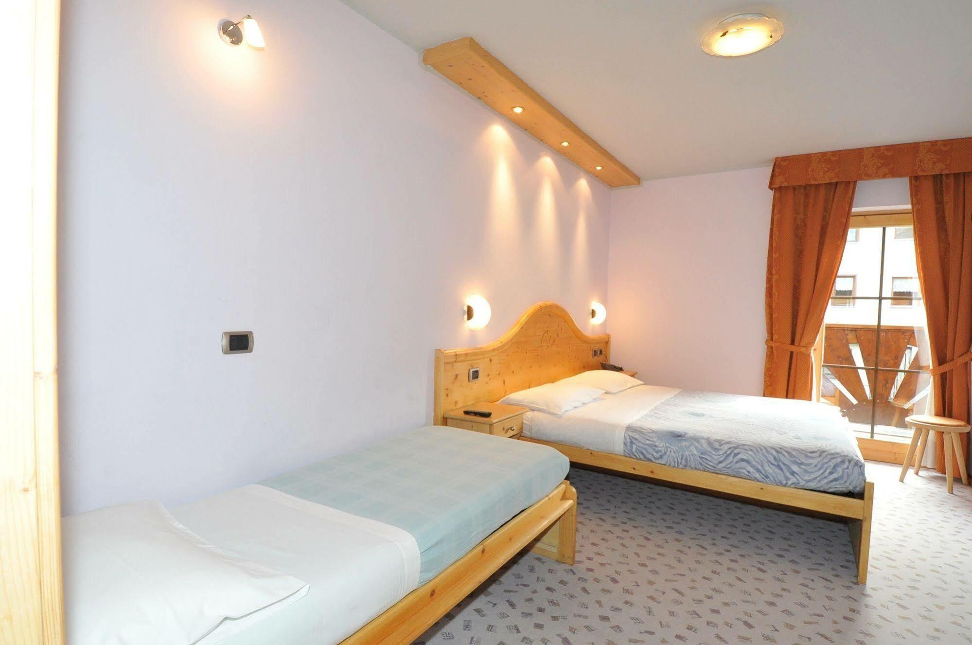Hotel Valeria 리비뇨 외부 사진