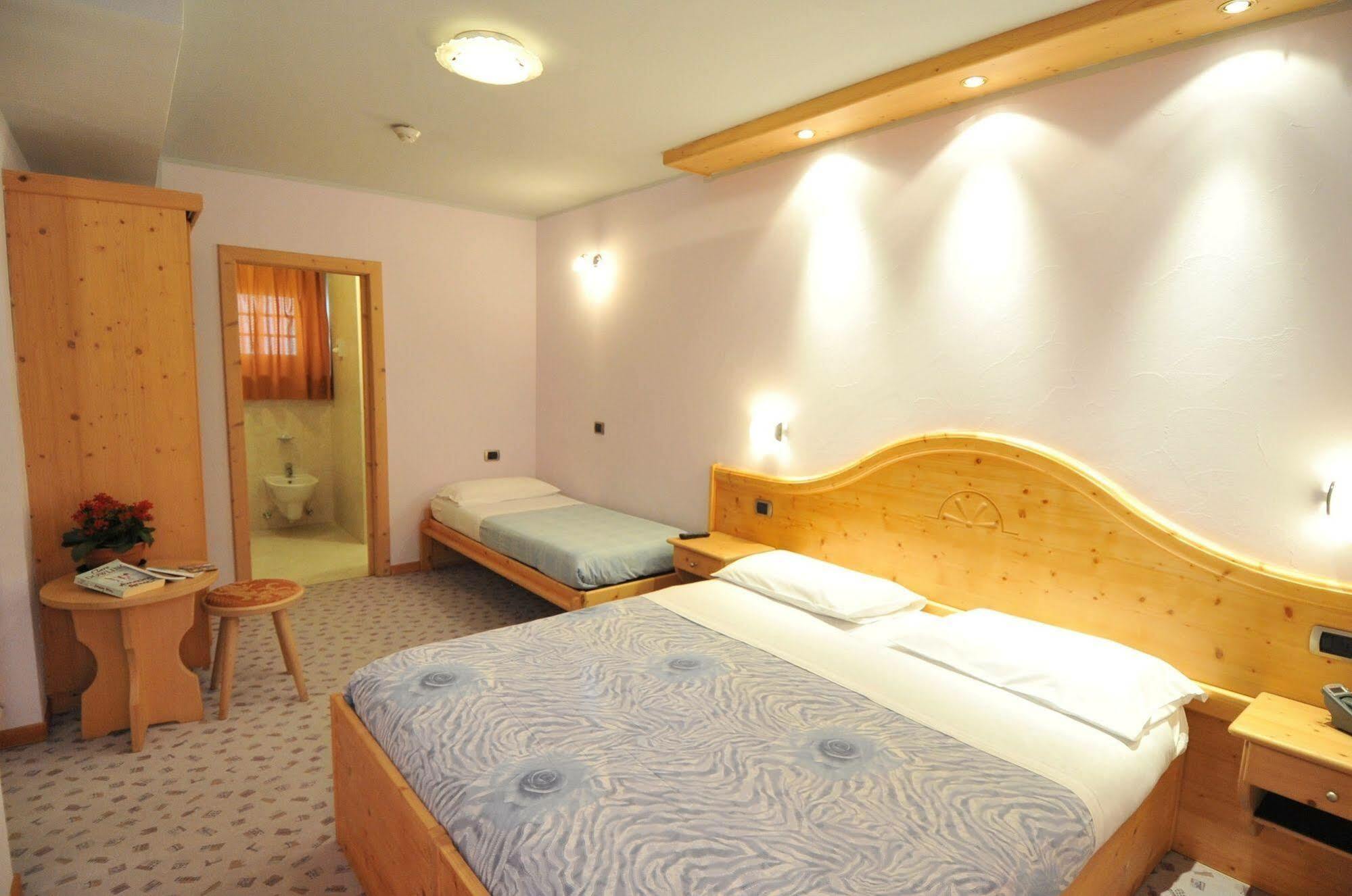 Hotel Valeria 리비뇨 외부 사진